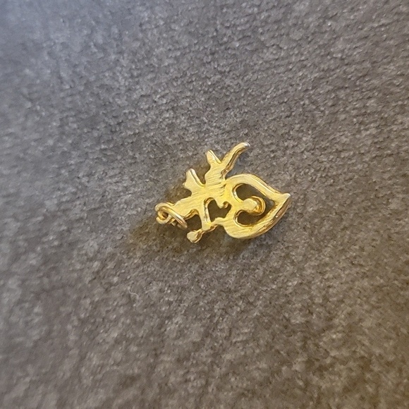 VTG 1970s Dainty Cupid Cherub Heart Pendant Charm - Picture 3 of 3